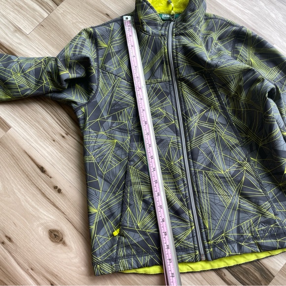 LL Bean midweight all weather coat Grey/neon yellow line pattern Size M.… - Picture 9 of 12